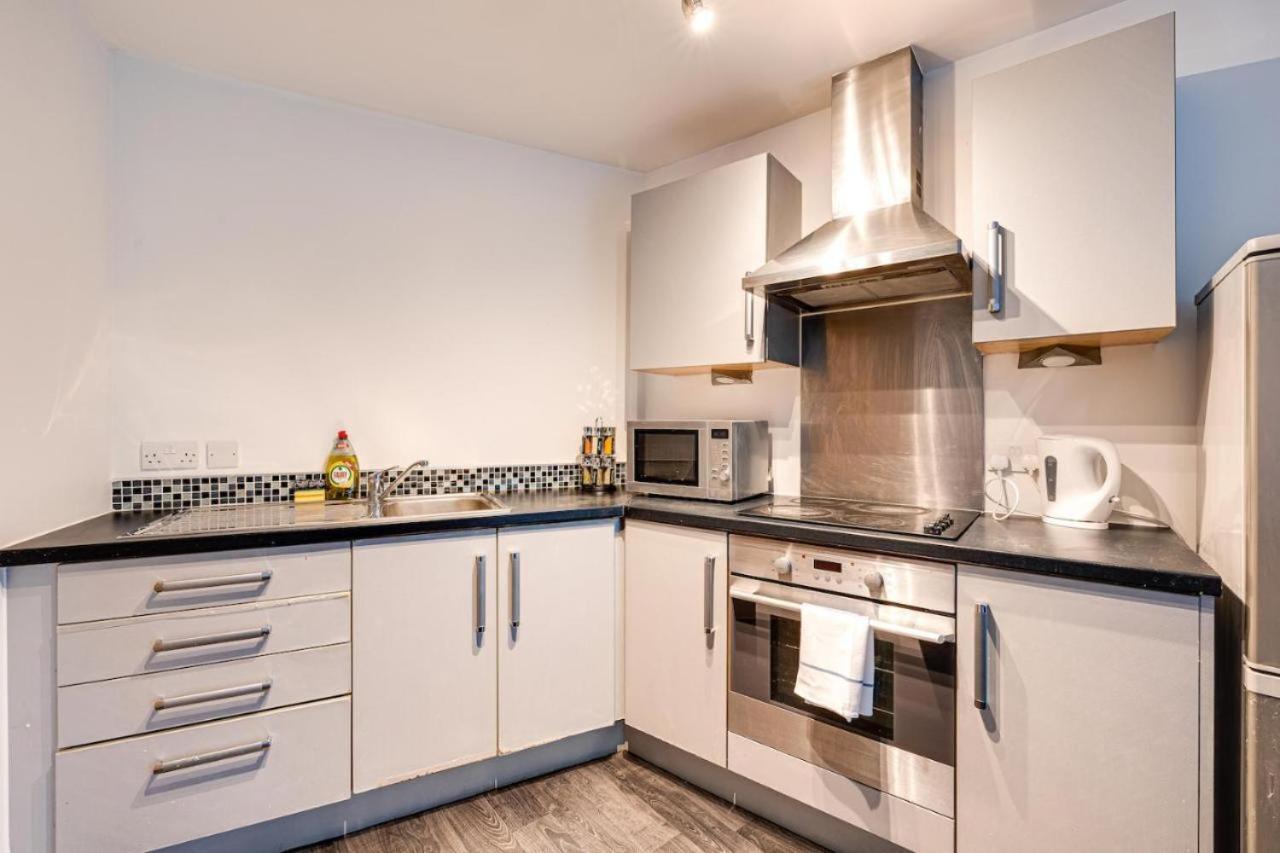 2 Bed Apartment With Balcony Private Parking Near Etihad Stadium, Coop Live مانشستر المظهر الخارجي الصورة