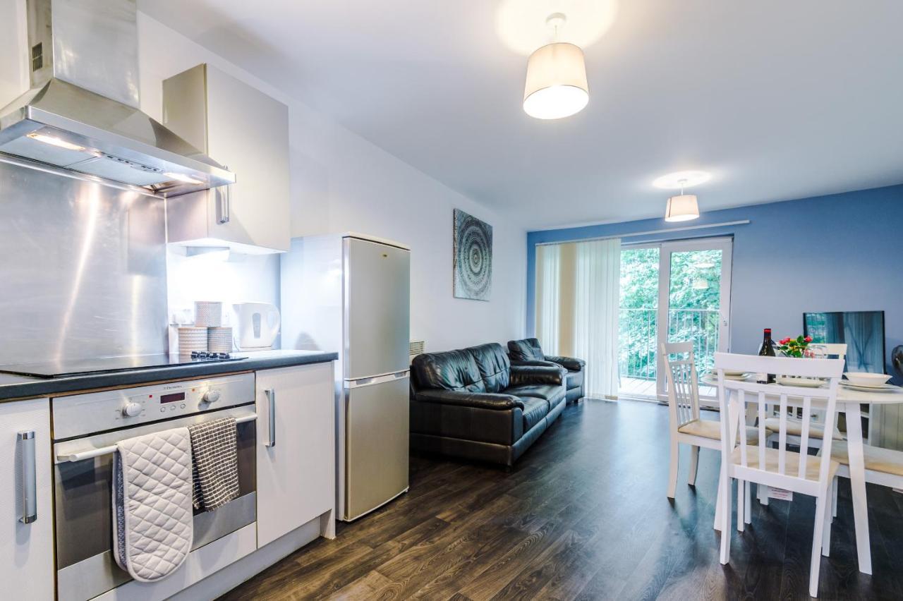 2 Bed Apartment With Balcony Private Parking Near Etihad Stadium, Coop Live مانشستر المظهر الخارجي الصورة