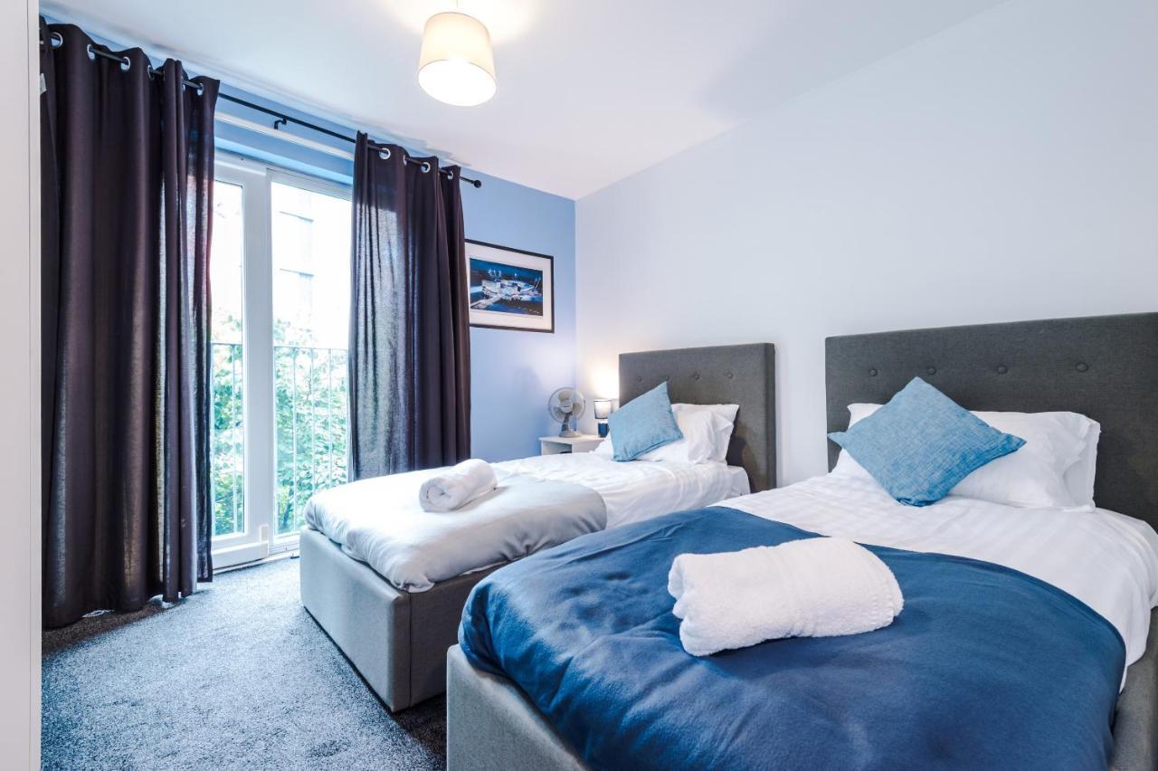 2 Bed Apartment With Balcony Private Parking Near Etihad Stadium, Coop Live مانشستر المظهر الخارجي الصورة