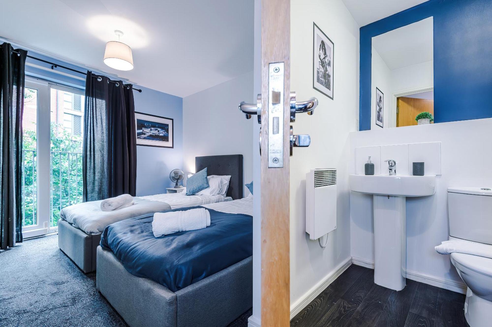 2 Bed Apartment With Balcony Private Parking Near Etihad Stadium, Coop Live مانشستر المظهر الخارجي الصورة